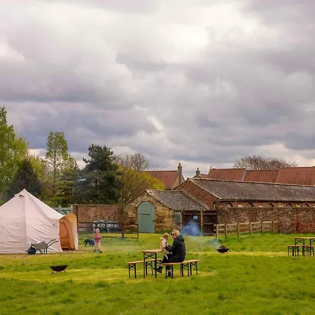Hall Glamping Luxusní stan Thirsk