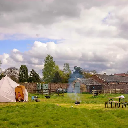 Hall Glamping * Thirsk
